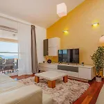 Casa de Férias 4 Bedroom Stunning In Brodarica (Sibenik-Knin)