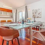 4 Bedroom Stunning In *