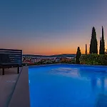 4 Bedroom Stunning In Casa de Férias Brodarica (Sibenik-Knin)