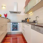 4 Bedroom Stunning In Casa de Férias *