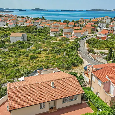 4 Bedroom Stunning In Brodarica (Sibenik-Knin)