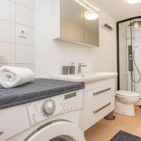 4 Bedroom Stunning In Semesterbostad