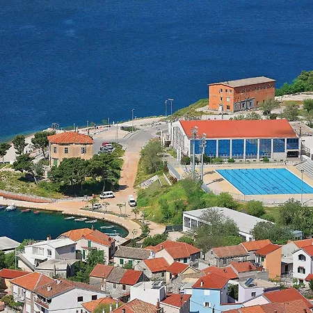 Holiday home 4 Bedroom Stunning In