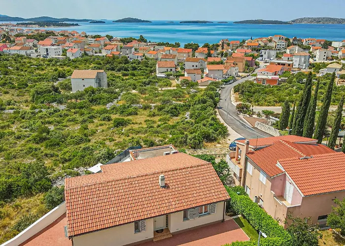 4 Bedroom Stunning In Brodarica (Sibenik-Knin)