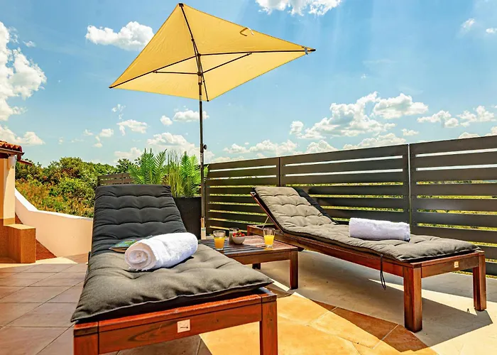 בית נופש 4 Bedroom Stunning In *