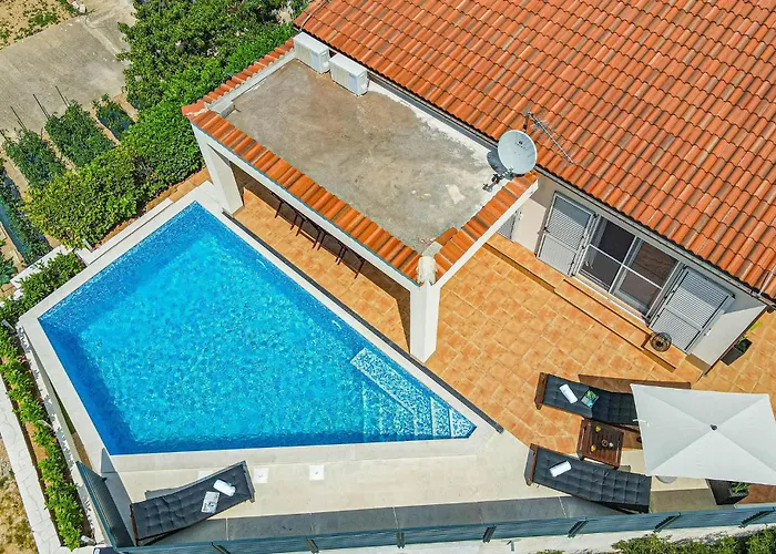 4 Bedroom Stunning In בית נופש ברודאריצה