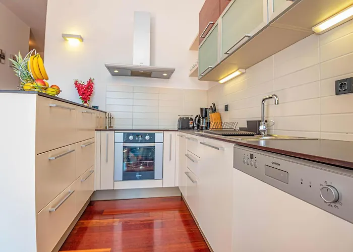 4 Bedroom Stunning In Casa de Férias *