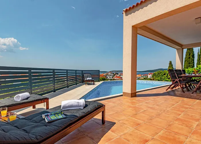 4 Bedroom Stunning In *