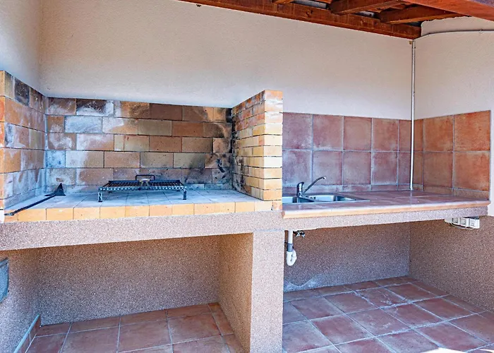 Vakantiehuis 4 Bedroom Stunning In *