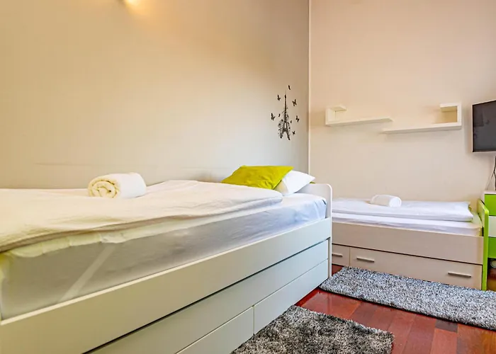 4 Bedroom Stunning In Vakantiehuis *