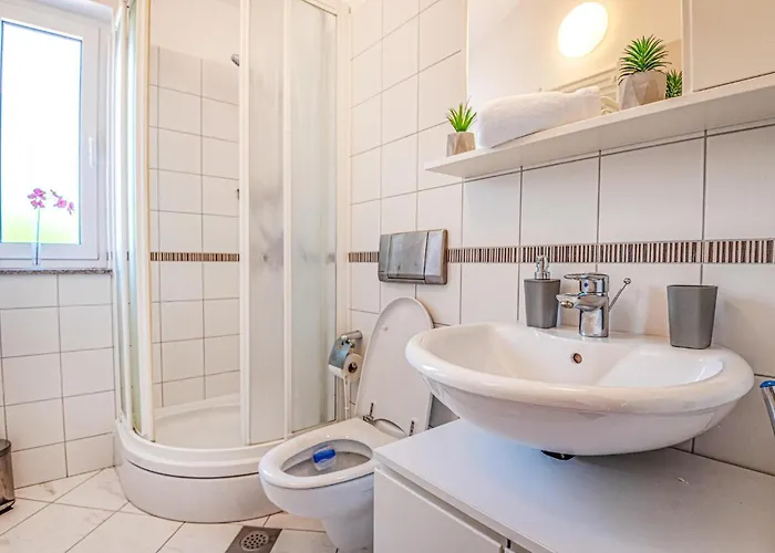 4 Bedroom Stunning In *